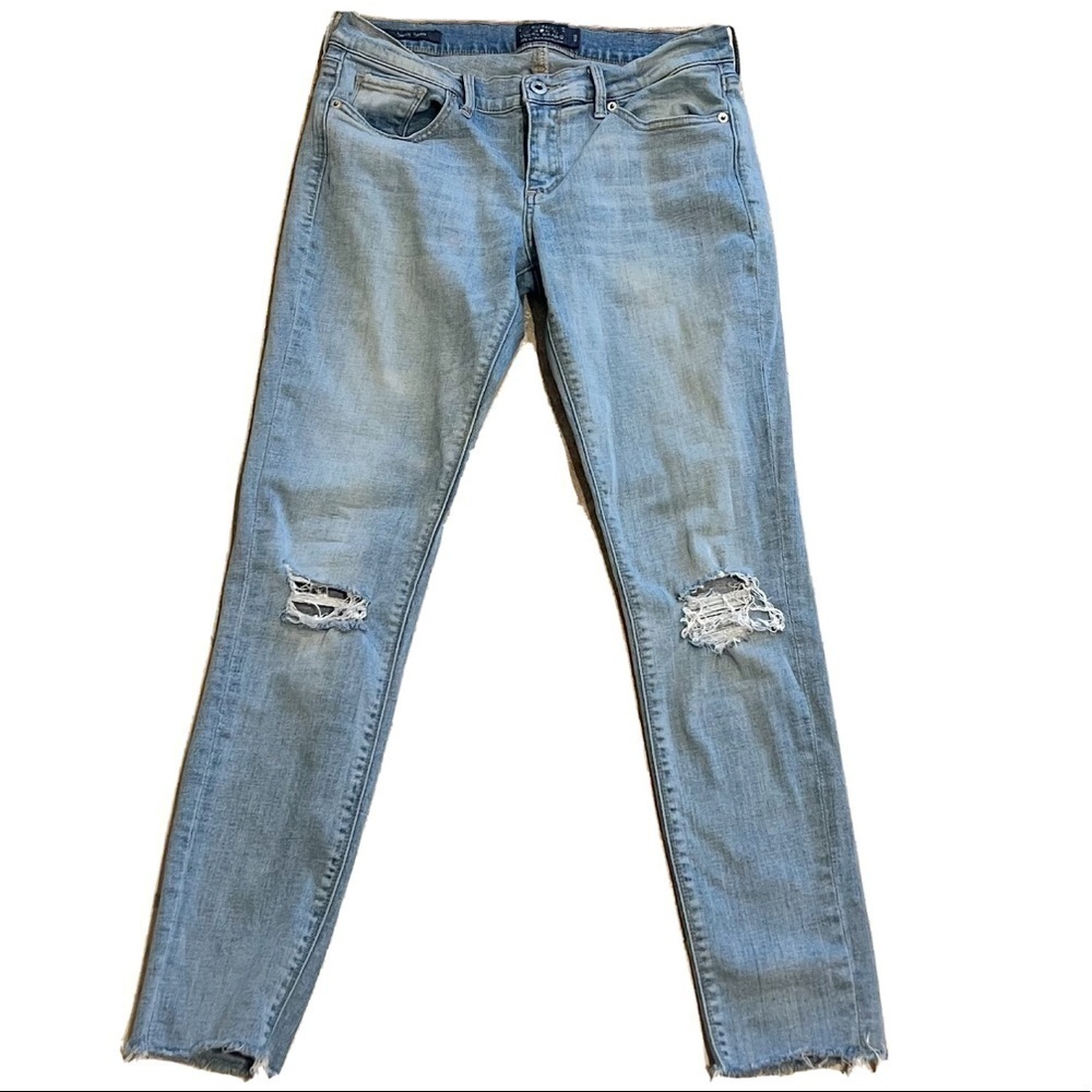 Lucky Brand Charlie Skinny distressed low rise light wash jeans size 6/28